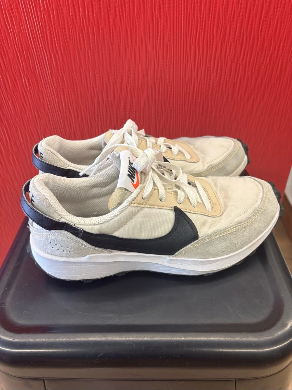 Nike Women’s Beige & Black Retro Runner Sneakers